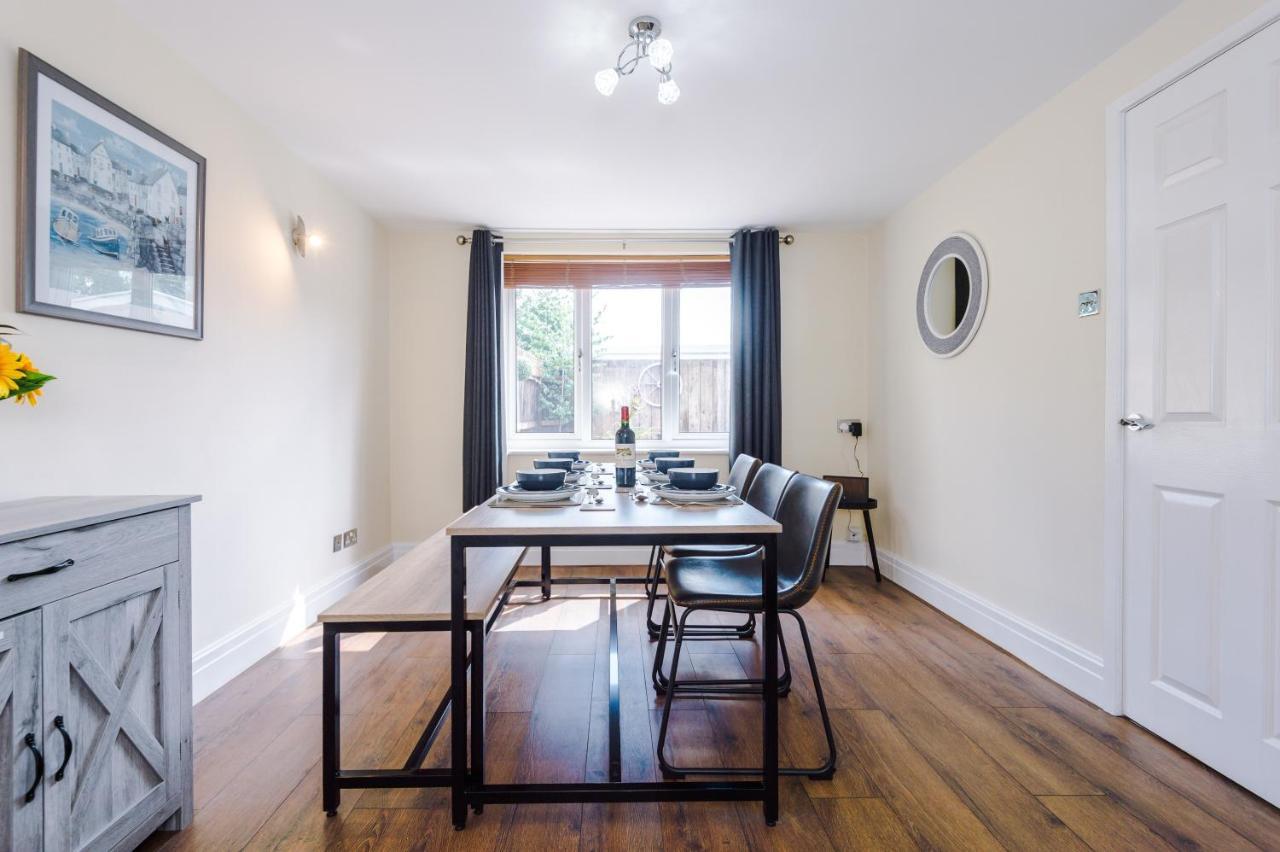 Charming 3-Bed Cottage In Chester, Ideal For Families & Workers, Free Parking - Sleeps 7 Exteriör bild