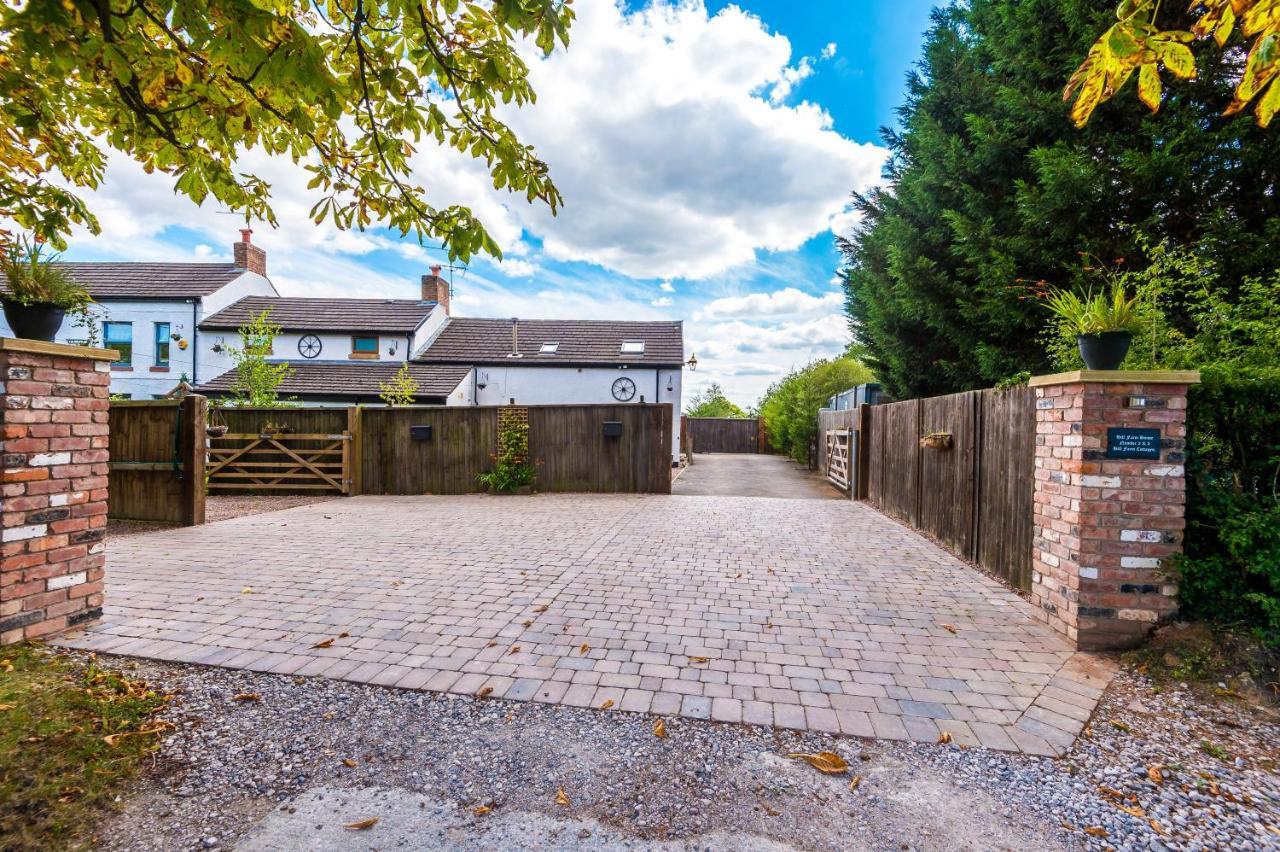 Charming 3-Bed Cottage In Chester, Ideal For Families & Workers, Free Parking - Sleeps 7 Exteriör bild