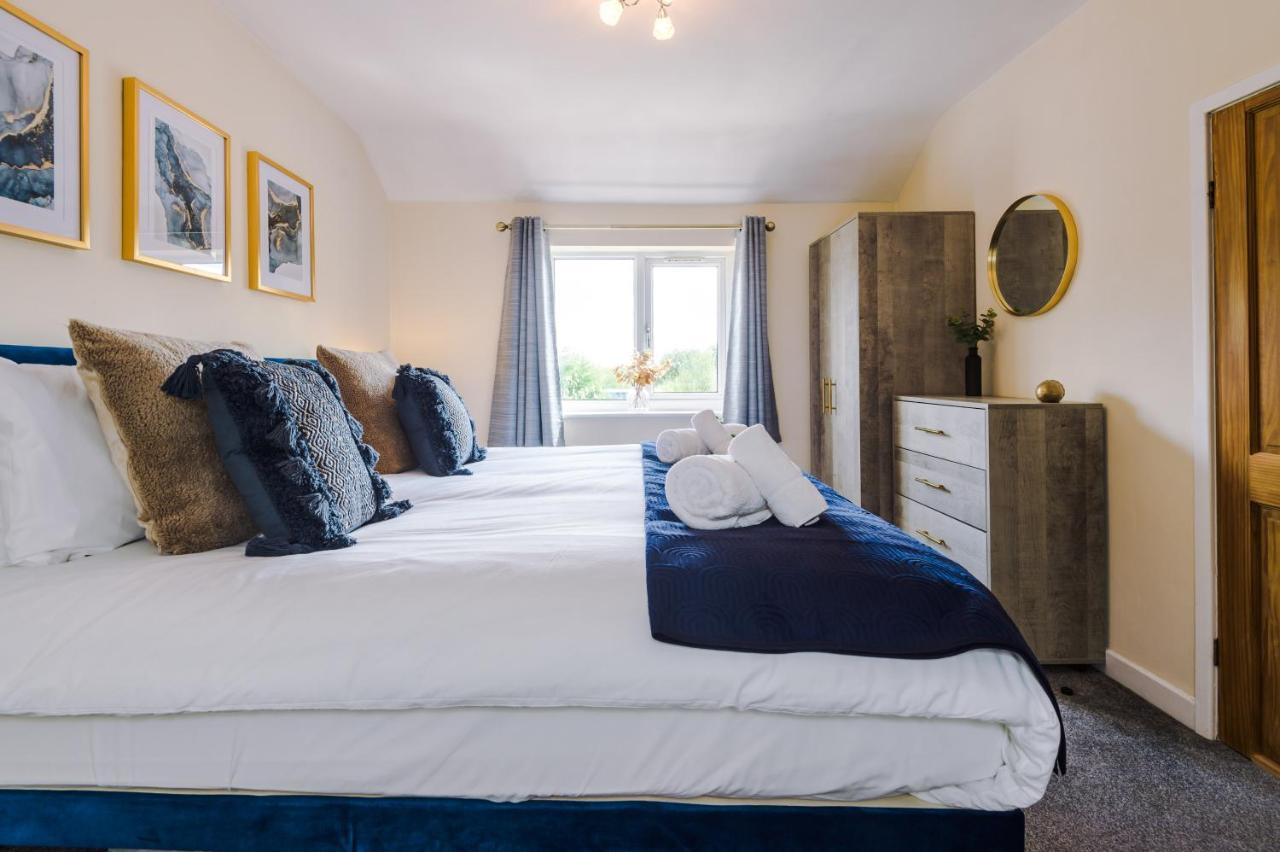 Charming 3-Bed Cottage In Chester, Ideal For Families & Workers, Free Parking - Sleeps 7 Exteriör bild
